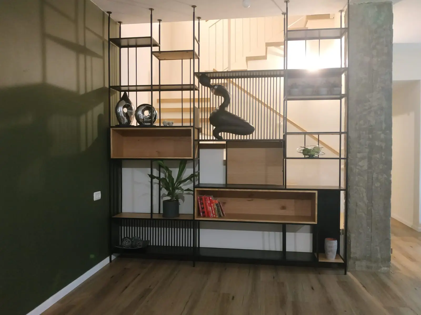 פרויקט ריהוט של Cubix 18